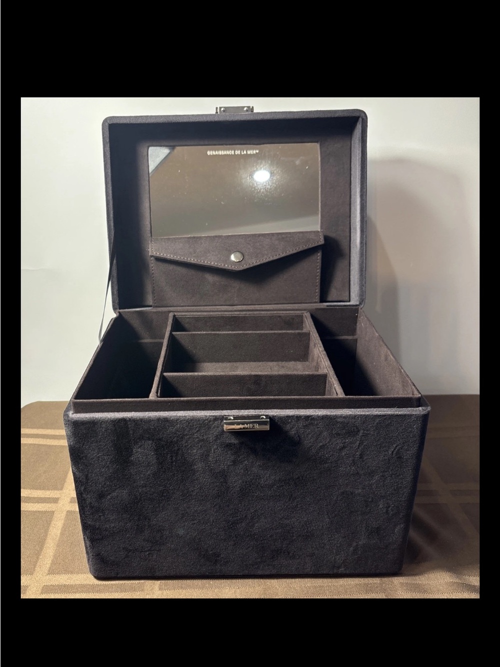 La Mer Black Velvet Jewelry Organizer with Built-In Mirror